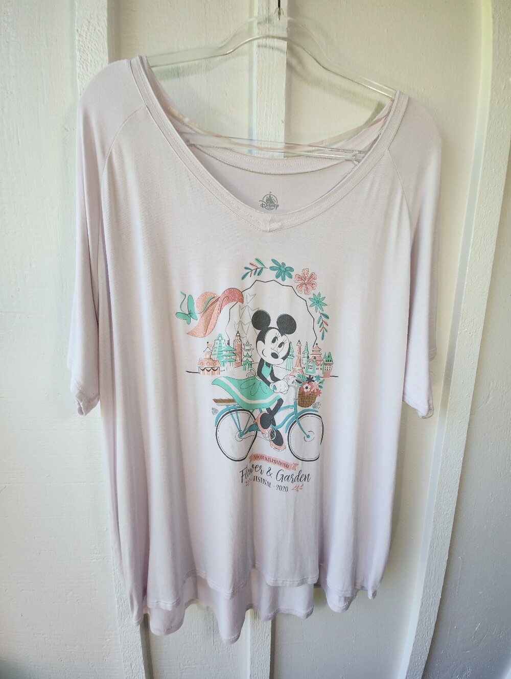 2020 EPCOT Flower And Garden Festival Minnie Mouse Top Bicycle Graphic Size Lg
